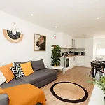 Nayjay Staycation דירה *
